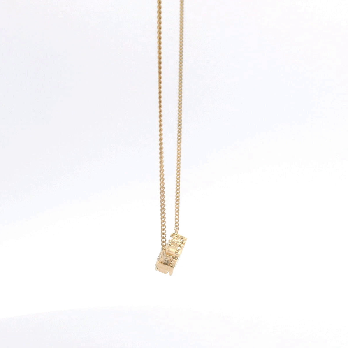 Elegant Gold Pendant Necklace - AE5209