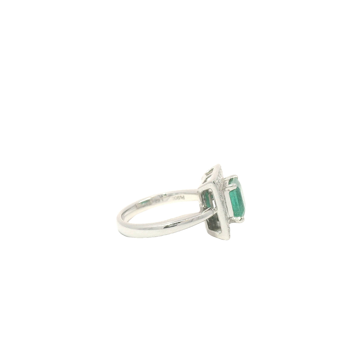 Elegant Emerald and Diamond Ring (JM1626)