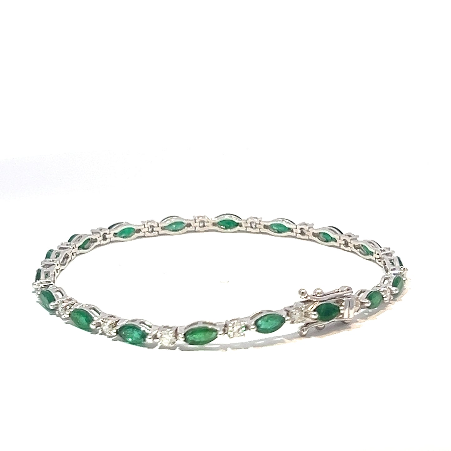 Exquisite Emerald & Diamond Bracelet – 18K White Gold (CX1361)
