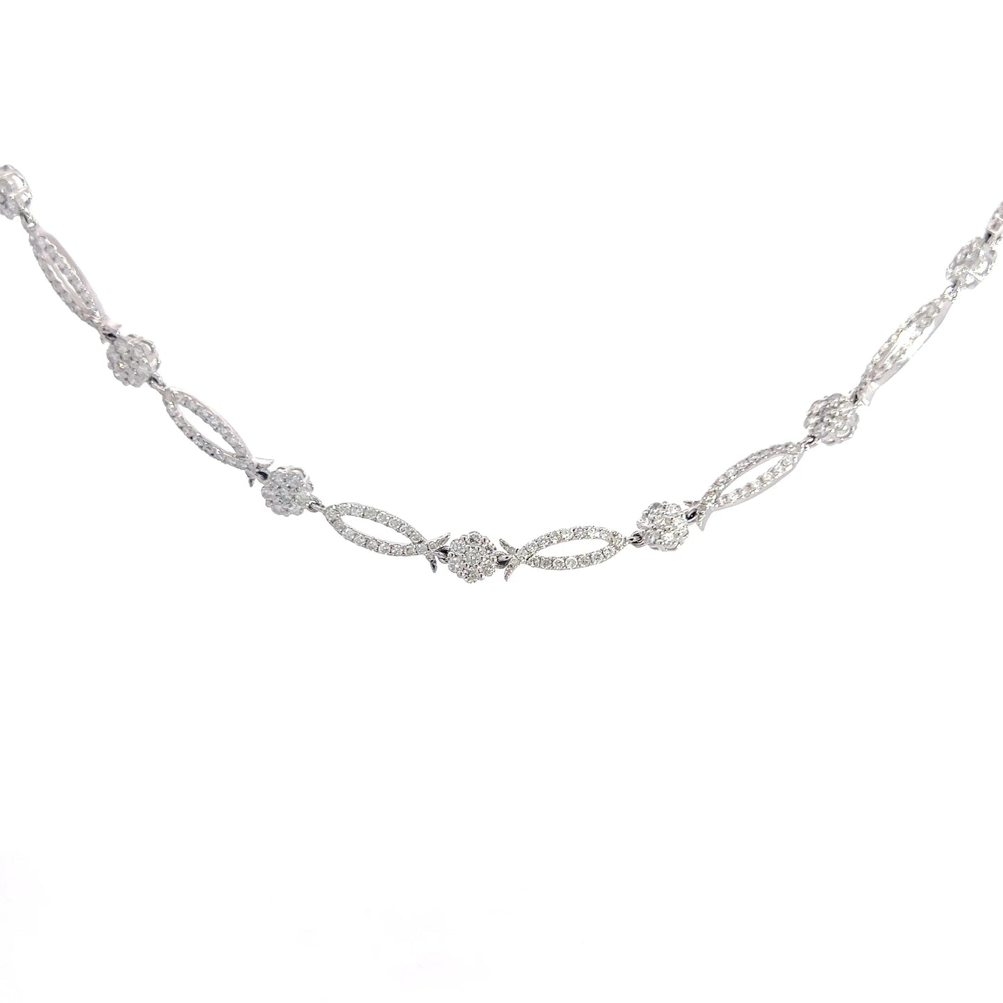 Elegant White Gold Necklace with Sparkling Diamonds (CX5218)
