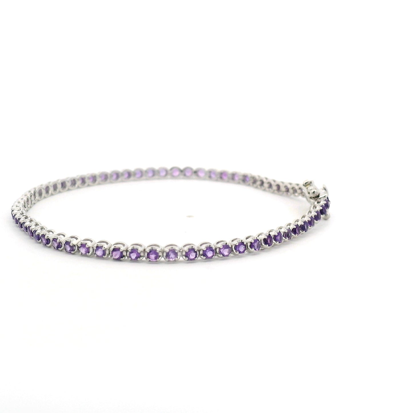Elegant K18WG Tennis Bracelet with Amethyst Accents (CX8166)
